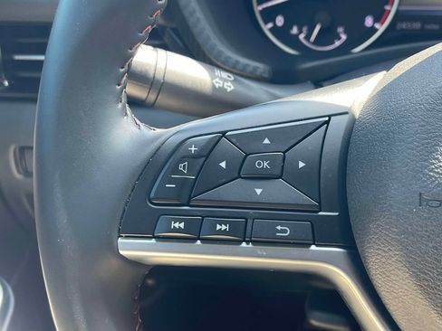 Used 2025 Nissan Sentra SR FWD image 21