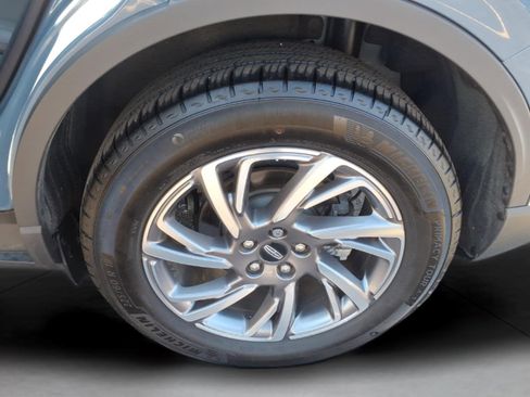 Used 2024 Lincoln Corsair AWD w/ Equipment Group 101A image 15