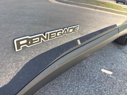 Used 2020 Jeep Renegade Limited AWD/4WD image 14