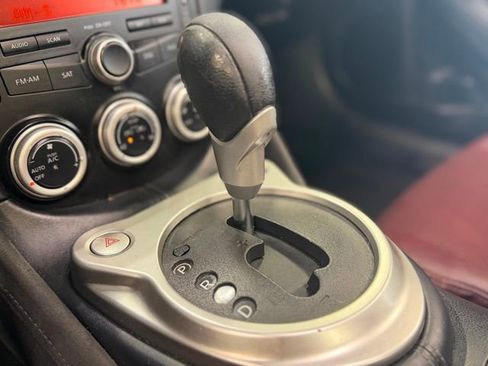 Used 2014 Nissan 370Z Touring RWD image 31
