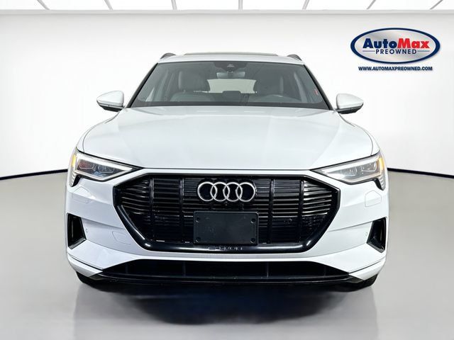 Used 2022 Audi e-tron Premium w/ Convenience Plus Package AWD/4WD image 7
