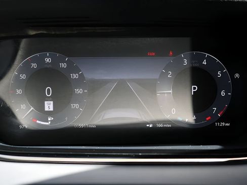 Used 2025 Land Rover Range Rover Evoque Dynamic SE AWD/4WD image 28