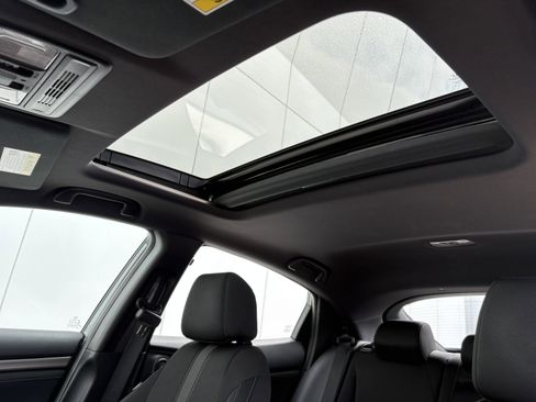Used 2021 Honda Civic EX image 12