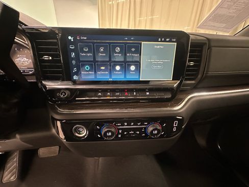 Certified 2024 Chevrolet Silverado 1500 LT AWD/4WD image 26