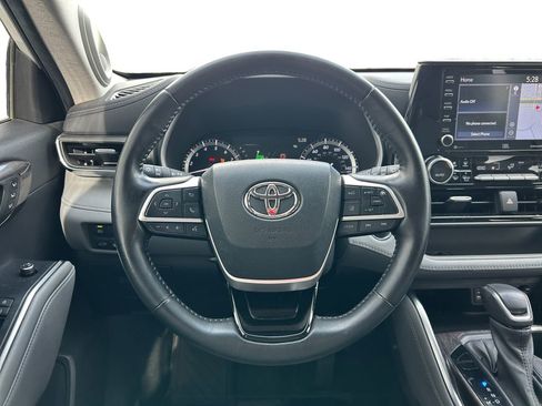 Used 2022 Toyota Highlander Limited AWD/4WD image 13