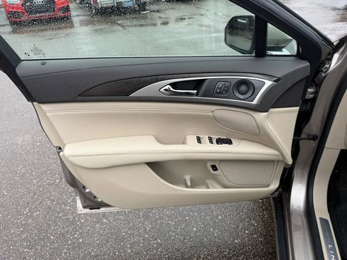 Used 2020 Lincoln MKZ Reserve w/ Elements Package image 18