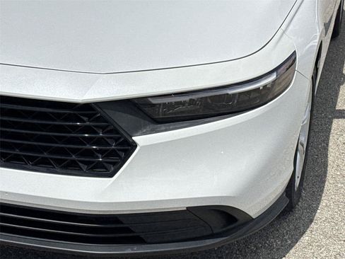 Used 2023 Honda Accord LX image 9