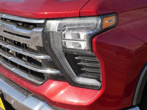 Used 2025 Chevrolet Silverado 3500 LTZ w/ LTZ Plus Package image 16