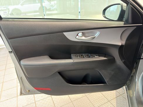 Used 2024 Kia Forte LXS w/ LXS Technology Package image 13