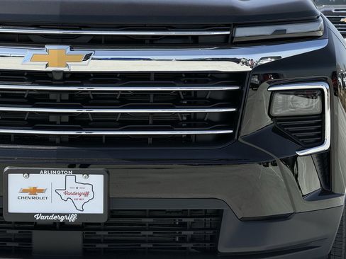 New 2026 Chevrolet Traverse LT image 8