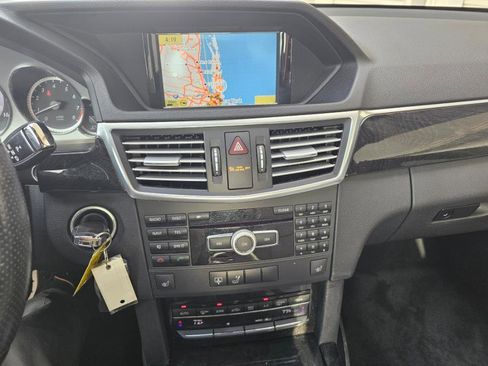 Used 2012 Mercedes-Benz E 350 4MATIC Sedan image 8