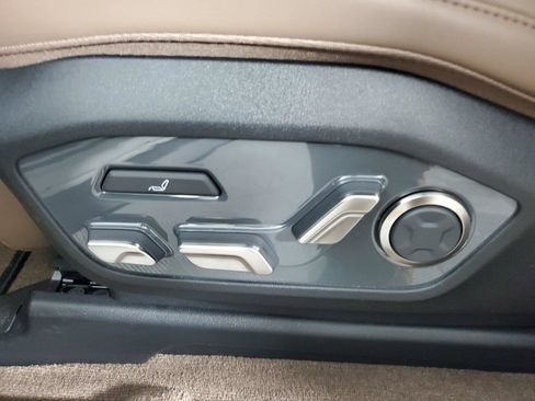 Used 2024 Kia EV9 Land AWD/4WD image 20
