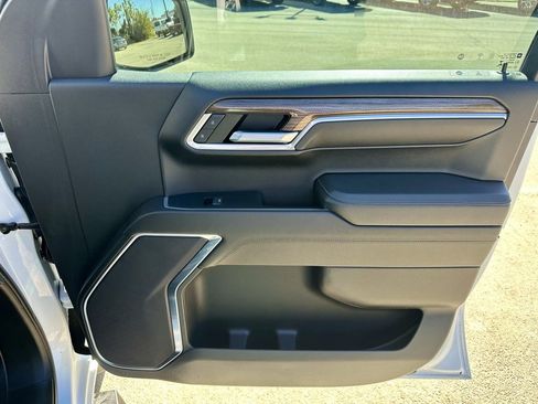 Used 2022 Chevrolet Silverado 1500 LT image 31