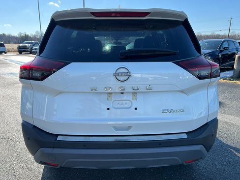 Used 2023 Nissan Rogue SV w/ SV Premium Package image 4