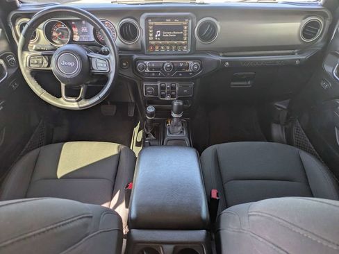 Used 2022 Jeep Wrangler Unlimited Sport AWD/4WD image 2