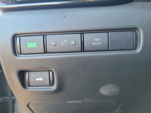 Certified 2023 Nissan Sentra SR image 23