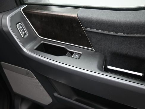 Used 2022 Ford F150 Lariat w/ Max Trailer Tow Package image 13