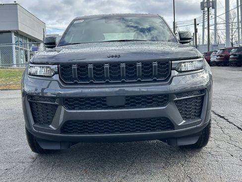 New 2026 Jeep Grand Cherokee Altitude image 3