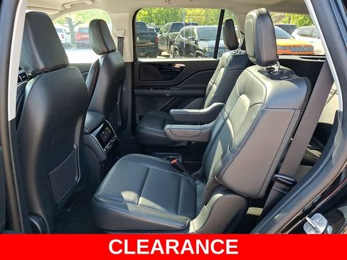Used 2025 Lincoln Aviator AWD image 9