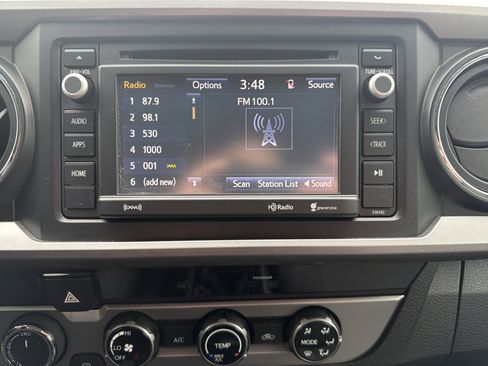 Used 2016 Toyota Tacoma SR5 w/ Towing Package image 16