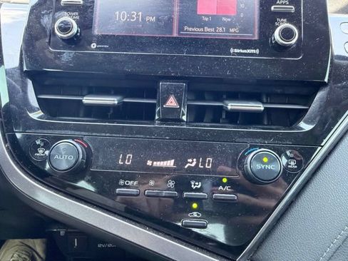 Used 2022 Toyota Camry LE FWD image 27