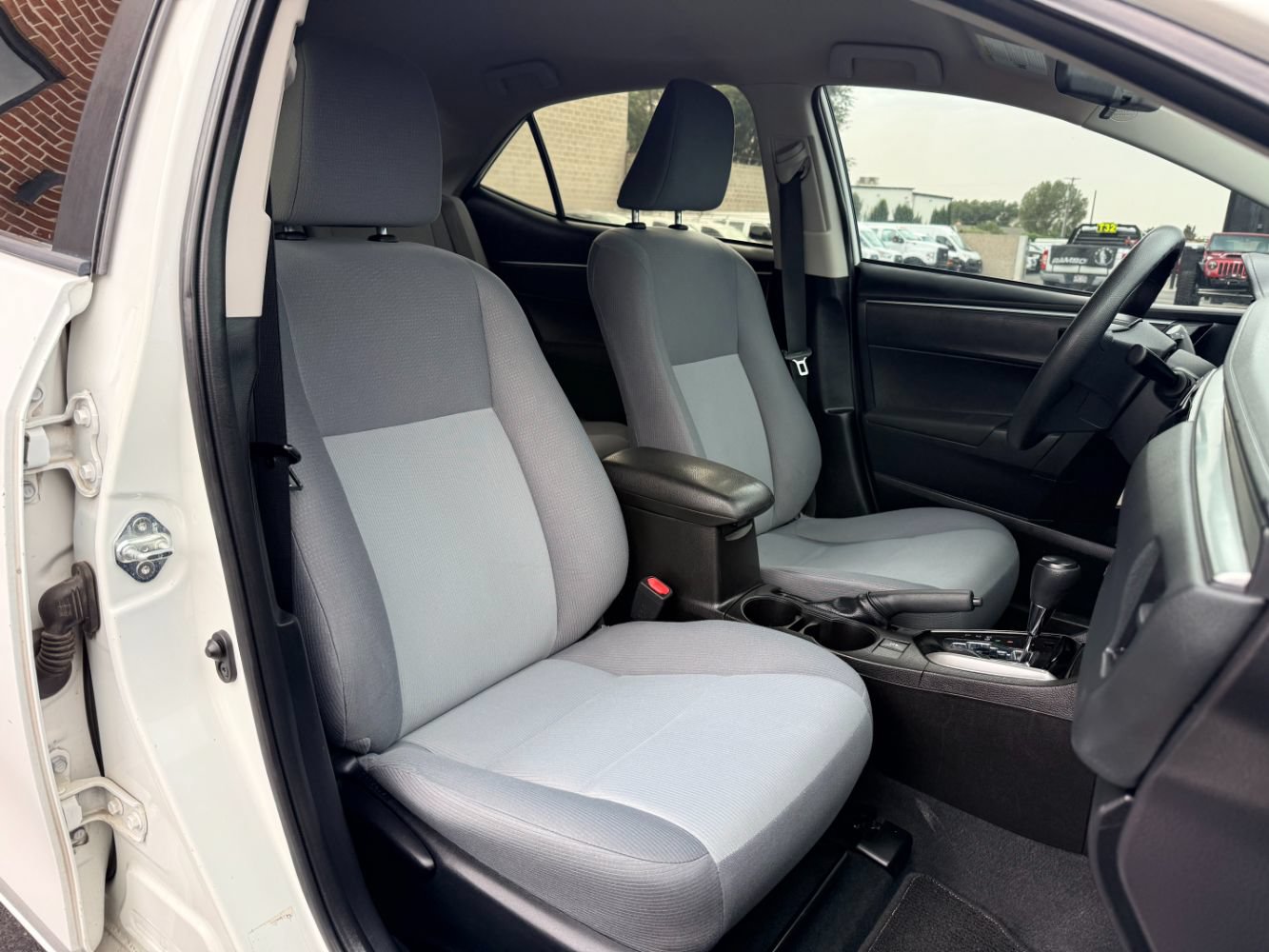 Used 2014 Toyota Corolla L FWD image 20