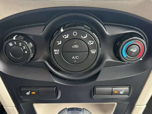 Used 2012 Ford Fiesta SE w/ Winter Pkg image 14