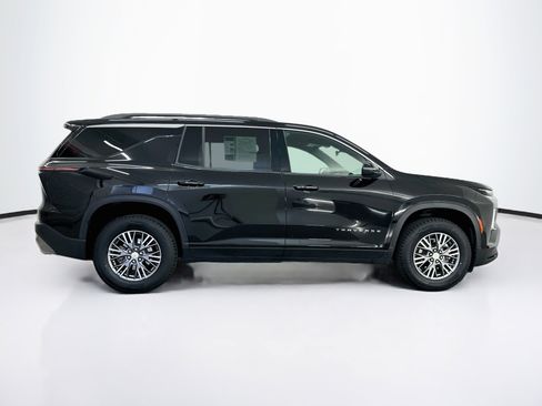 Used 2025 Chevrolet Traverse LT AWD/4WD image 10