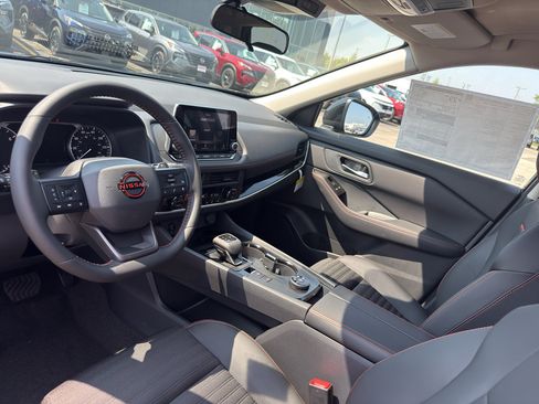 New 2026 Nissan Rogue SV AWD/4WD image 25