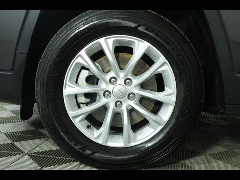 Used 2022 Jeep Cherokee Latitude Lux image 8