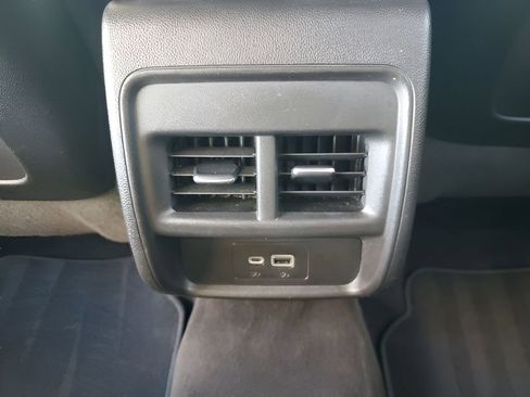 Used 2024 Cadillac XT4 Premium Luxury image 21