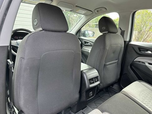 Used 2022 Chevrolet Equinox LS w/ Driver Confidence II Package image 17