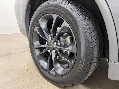 Used 2022 Dodge Durango R/T w/ Blacktop Package AWD/4WD image 11
