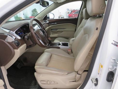 Used 2014 Cadillac SRX Luxury image 13