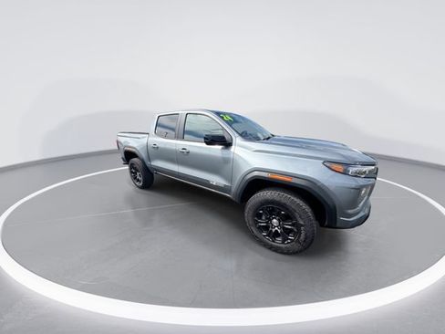 Used 2024 GMC Canyon Elevation w/ Elevation Premium Package RWD image 2