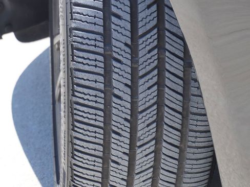 Used 2021 BMW 330i Sedan RWD image 5