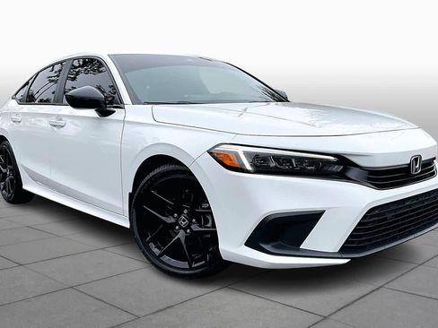 Used 2022 Honda Civic Sport image 2