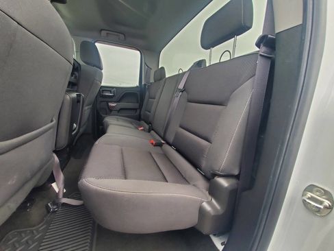 Used 2015 RAM 2500 Tradesman w/ Chrome Appearance Group image 13