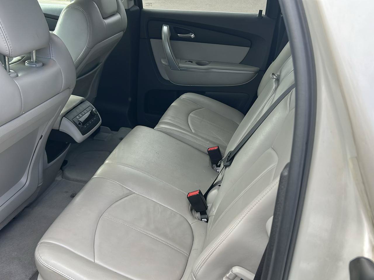 Used 2011 GMC Acadia SLT AWD/4WD image 11