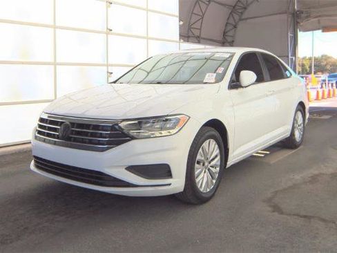 Used 2019 Volkswagen Jetta S w/ Driver Assistance Package FWD image 2