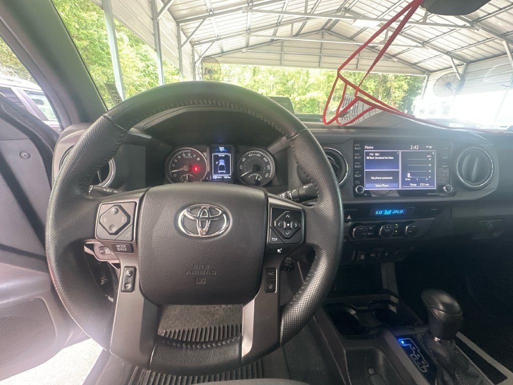 Used 2021 Toyota Tacoma TRD Off-Road AWD/4WD image 12