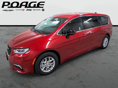 New 2026 Chrysler Pacifica Select