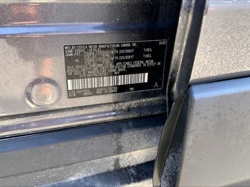 Used 2022 Toyota RAV4 LE AWD/4WD image 37
