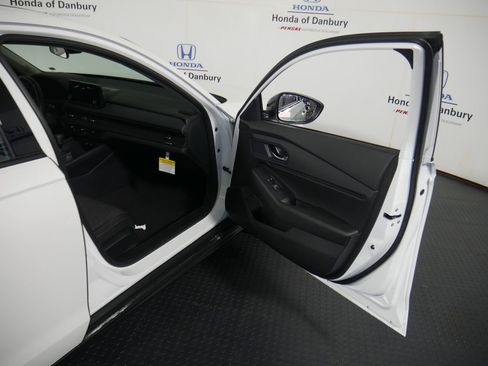 New 2025 Honda Accord SE image 7