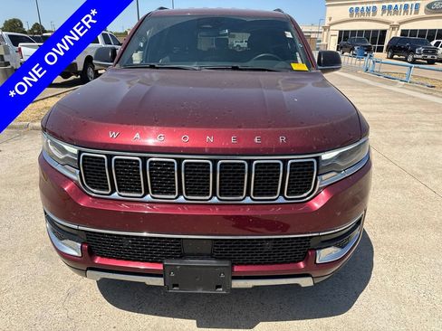 Used 2024 Jeep Wagoneer L Series II w/ Flexible Seating Group AWD/4WD image 2