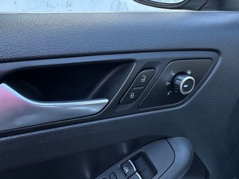 Used 2013 Volkswagen Jetta GLI Autobahn image 15