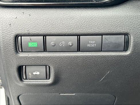 Used 2022 Nissan Sentra SV w/ Trunk Package FWD image 17