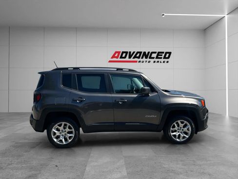 Used 2016 Jeep Renegade Latitude image 8