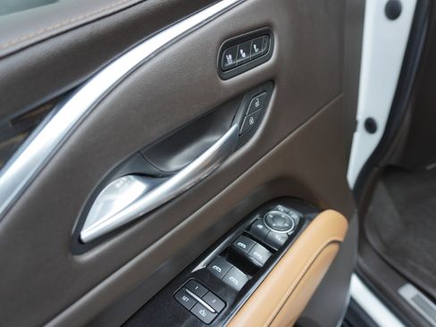 Used 2021 Cadillac Escalade ESV Sport w/ Driver Assist Tech Package image 24