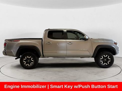 Used 2020 Toyota Tacoma TRD Off-Road w/ Technology Package AWD/4WD image 7